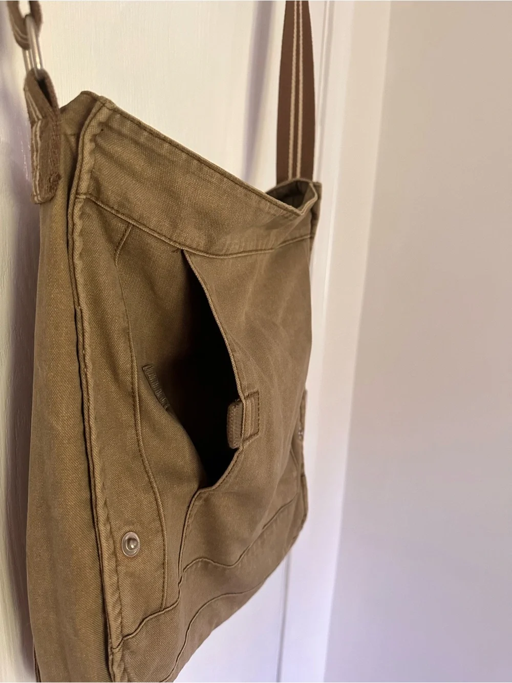 District Threads Canvas Messenger Bag in Olive Green